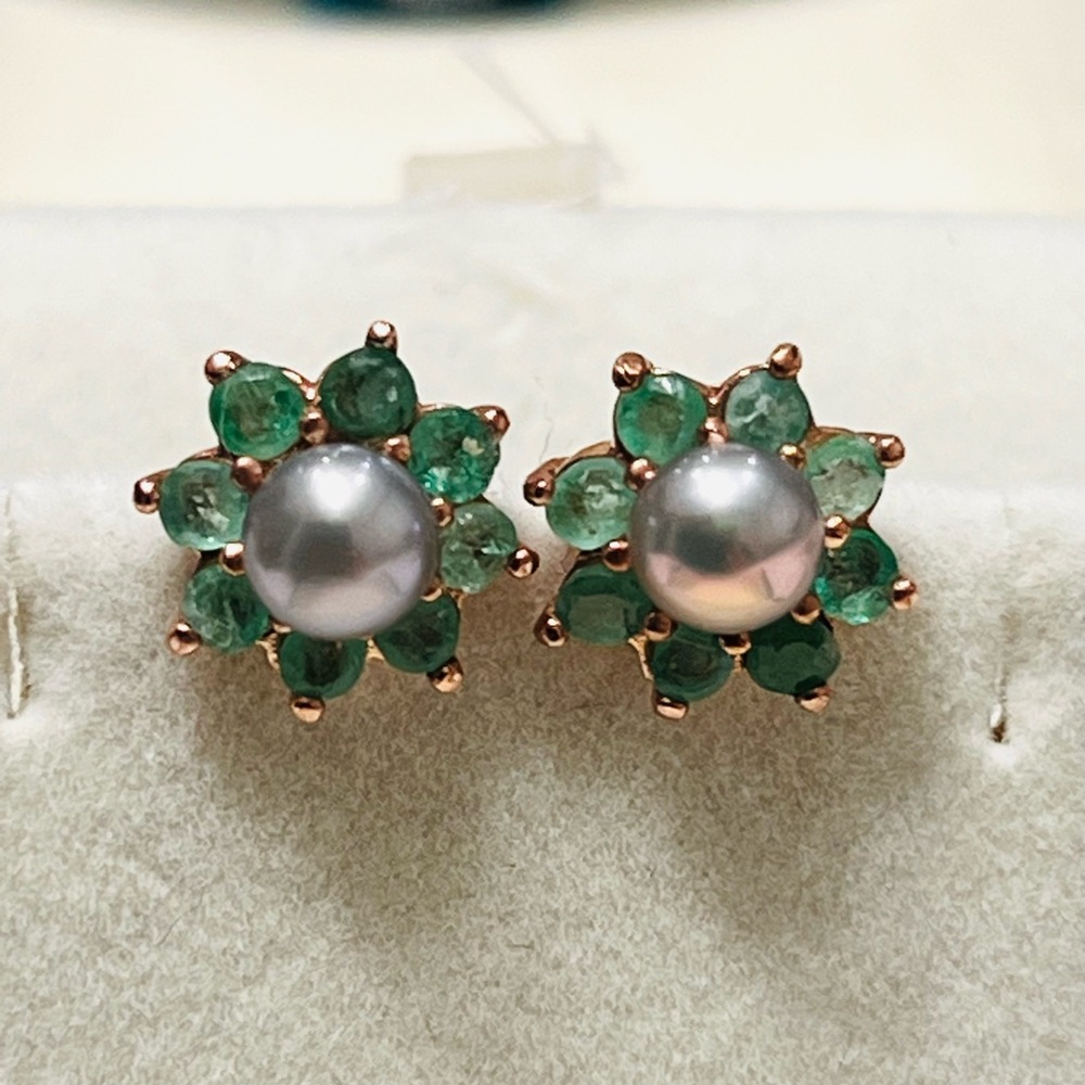 Elegant Natural Tahitian Pearl and Colombian Emerald stud  Earrings